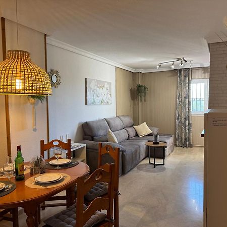 Tolles Ferienhaus Mit Sonnenterrasse Direkt Am Meer إيسلا كريستينا المظهر الخارجي الصورة